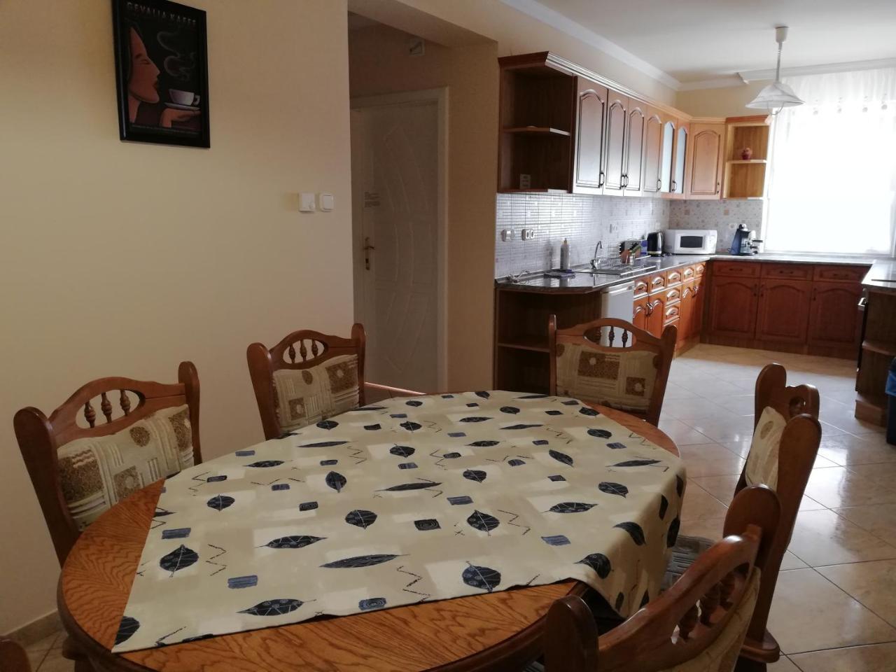 Imola És Andrea Apartmanház Hajdúszoboszló Exterior foto